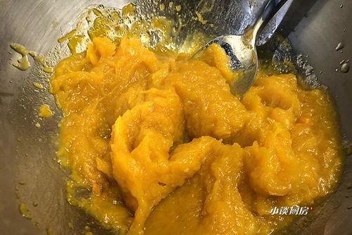 兜儿吃瓜吃自己,一场奇特的自我调侃之旅