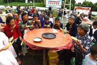 平乡镇吃瓜,瓜果飘香，品味乡村生活新风尚